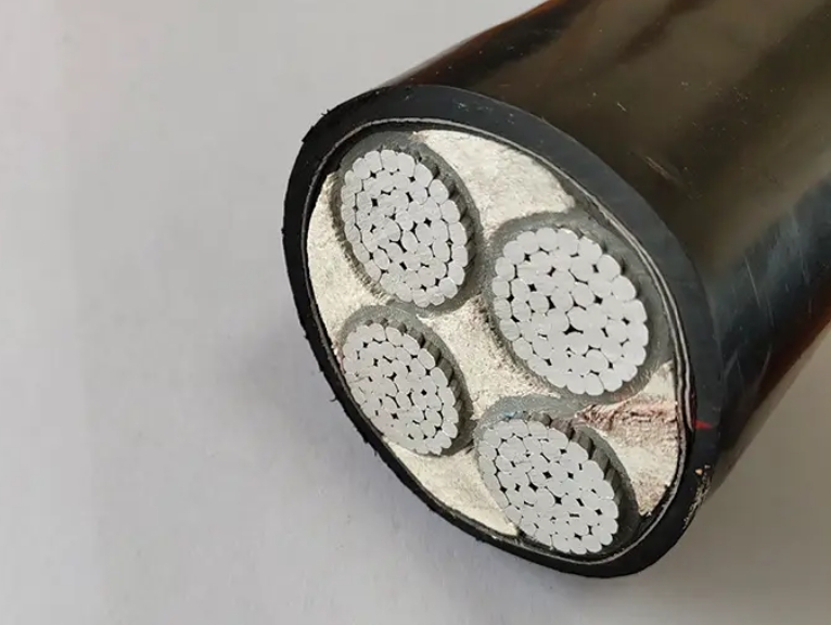 思柏電纜講解引起高柔性電纜發(fā)作火災事故的質(zhì)量原因都有哪些呢.jpg