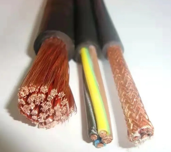 思柏電纜廠(chǎng)家提醒一定要選擇質(zhì)量有保證的企業(yè).jpg